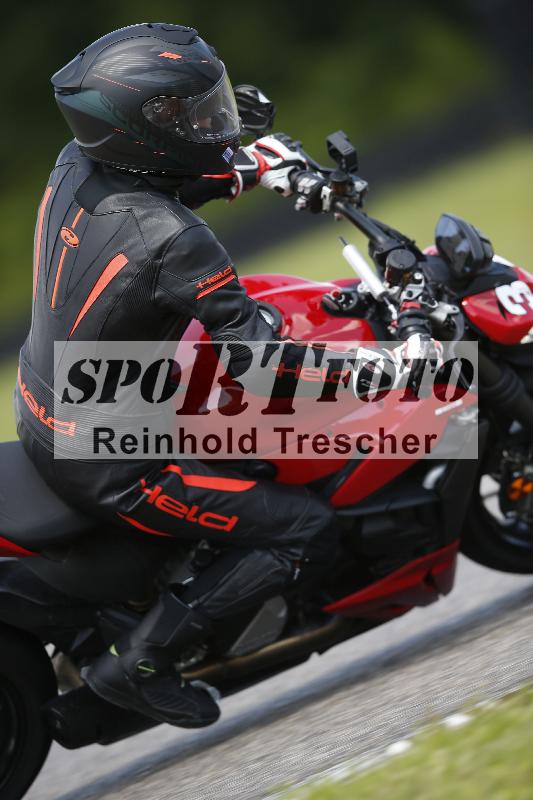 /Archiv-2024/29 12.06.2024 MOTO.CH Track Day ADR/Gruppe blau/36